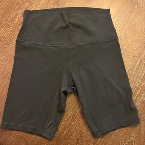 lululemon women align HR short graphite grey color size 6